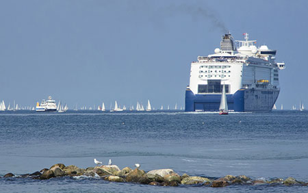 Cavo Beach och Ferry Port